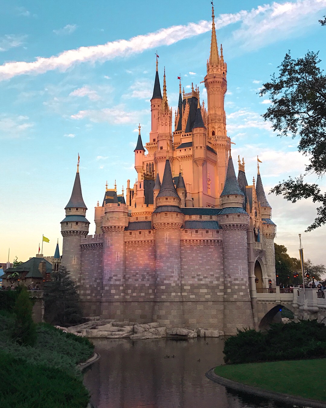 Walt Disney World Magic Kingdom - a three day itinerary guide to the best Orlando theme parks 